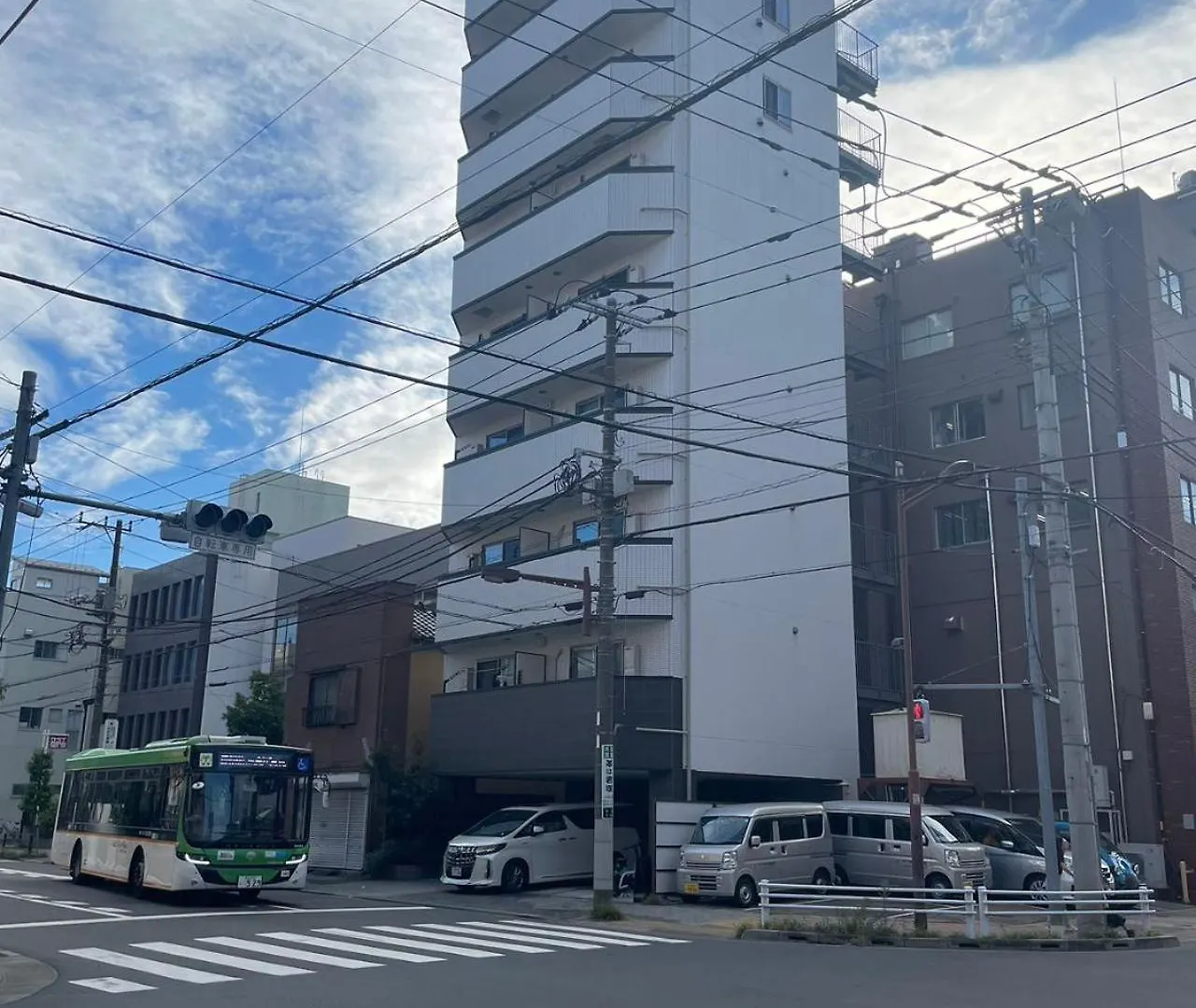 Calum Asakusa Imado Tokyoカルム浅草今戸ツインルーム新築民泊東京浅草隅田川今戸神社近くスカイツリー見えるコンビニコインランドリー近くある浅草駅まで徒歩圏内アクセス便利成田空港羽田空港銀座渋谷東京駅直通
